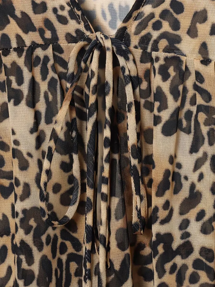 Novo vestido de moda feminina de estilo europeu com enfeites em camadas com estampa animal, elegante e versátil.