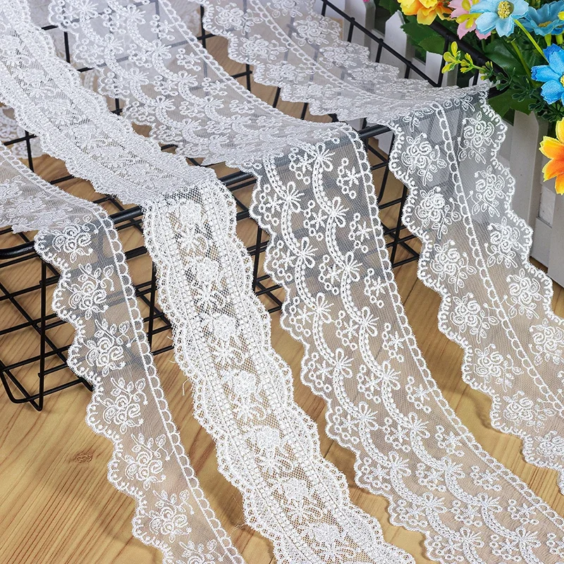 Nigerianische Spitzenstoffe, bestickter weißer Baumwoll-Spitzenbesatz, hohe Qualität, DIY-Handwerk, Nähen von Kleidern, 2 Yards