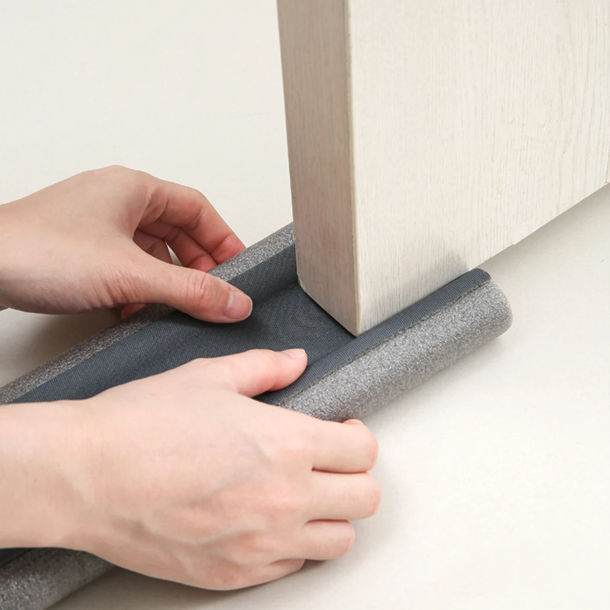 Waterproof Windproof Door Bottom Sealing Strip Soundproof Gap Seal for Bedroom Door And Window - Durable Rubber Sealing Strip