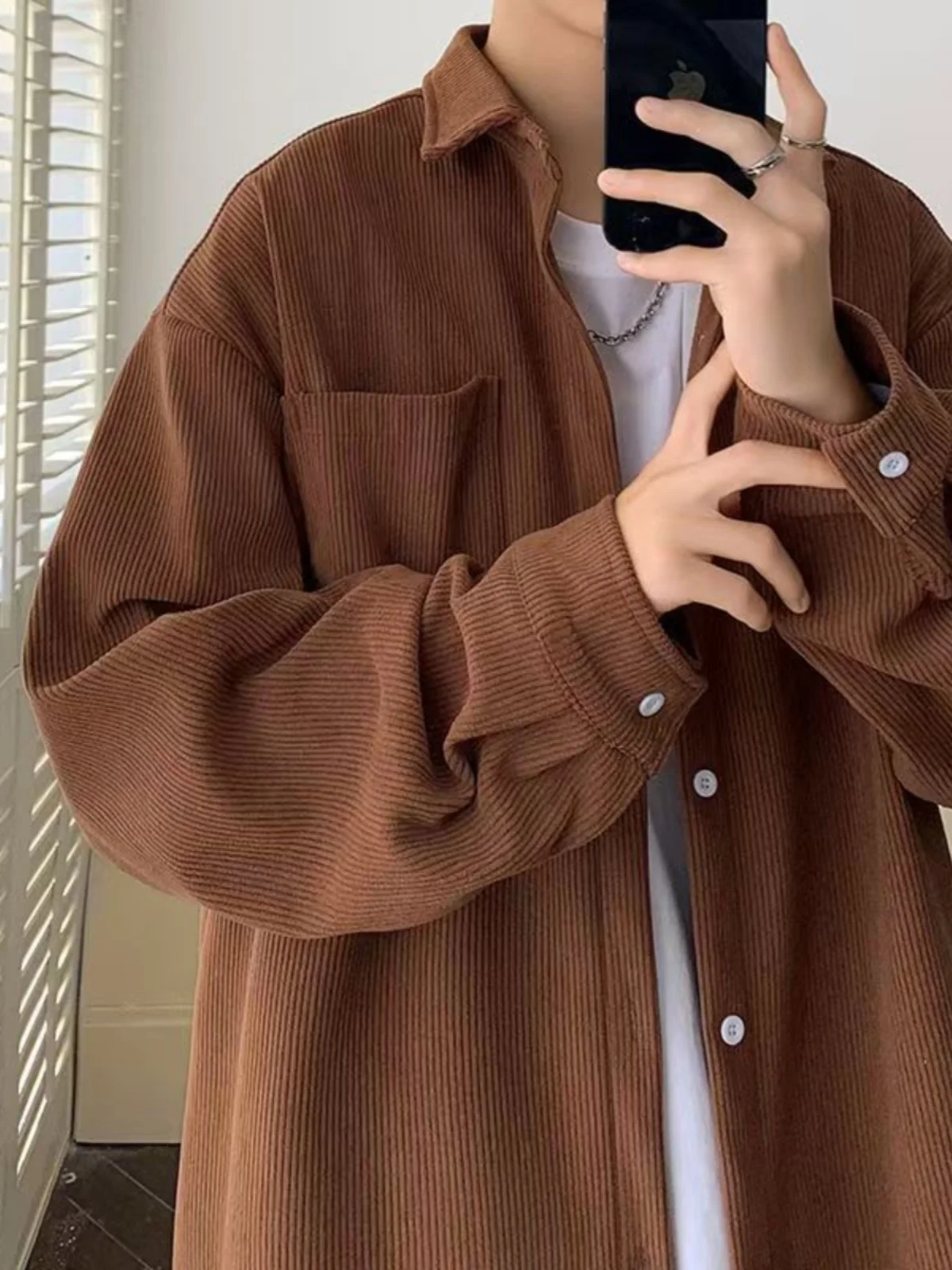 

Мужская вельветовая рубашка с длинным рукавом, свободного кроя, повседневная, весна-осень, новинка, в стиле гонконгской моды, теплая, тонкая, стандартного кроя