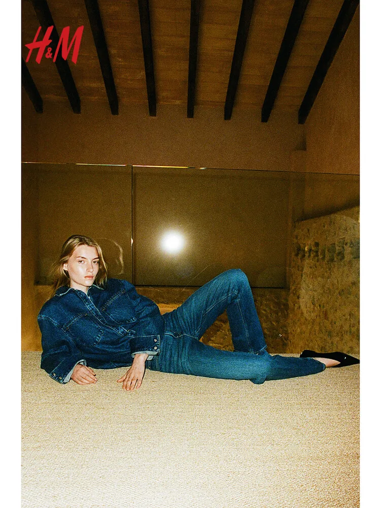 جينز بخصر عالٍ وساق مستقيمة للنساء، موضة شتوية، تصميم كلاسيكي من H&M، بنطلون طويل من القطن 99% وسباندكس 1%، دنيم نسائي فاخر