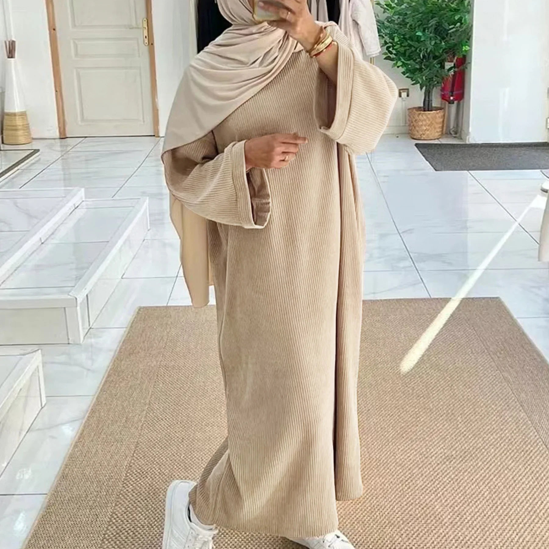 Winter Corduroy Abaya Muslim Dress Dubai Luxury Abayas for Women Turkish Long Dresses Modest Islamic Clothing Kaftan Hijab Robe