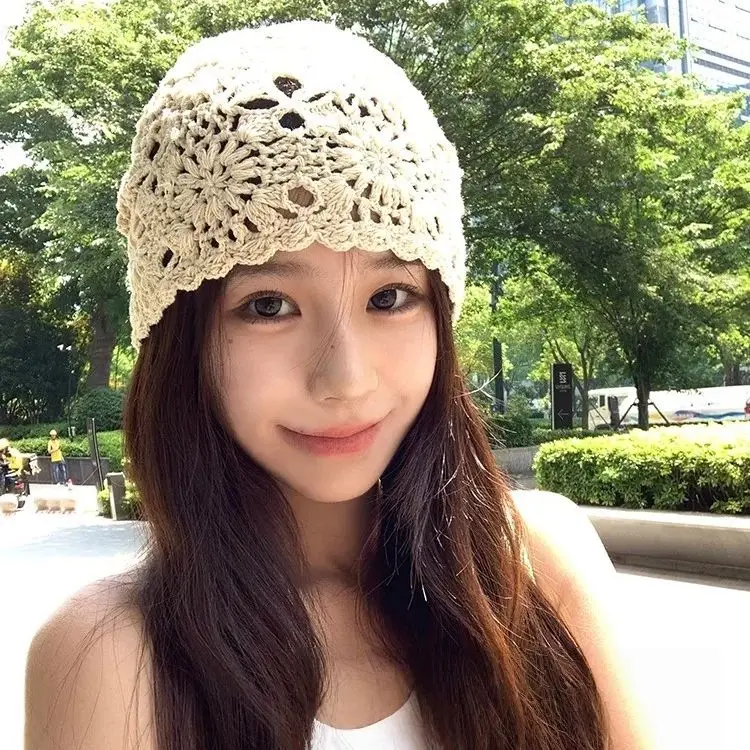 

Вязаная крючком женская шапка: легкая, ажурная, ручной работы, дышащая, для лета