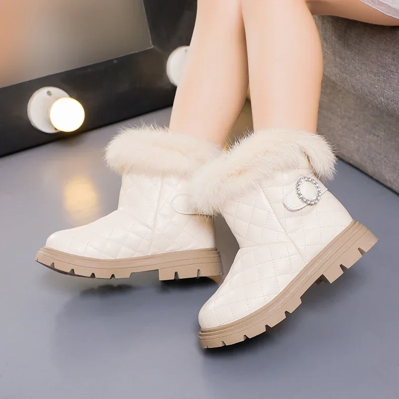 2023 New Children Boots Plush Solid Color Girls Short Boots Versatile Sewing Cute Warm Winter Britain PU Fashion Kids Snow Boots