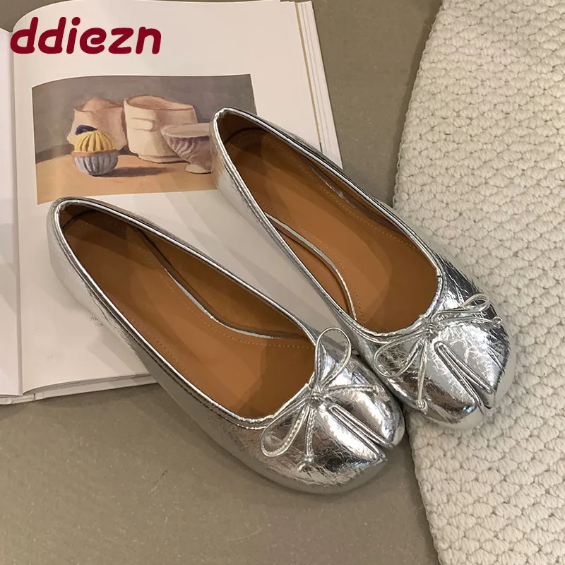 موضة جديدة لعام 2025 أحذية نسائية مسطحة غريبة سهلة الارتداء للصيف والربيع أحذية نسائية ضحلة بعقدة على شكل فراشة أحذية مسطحة للسيدات #3