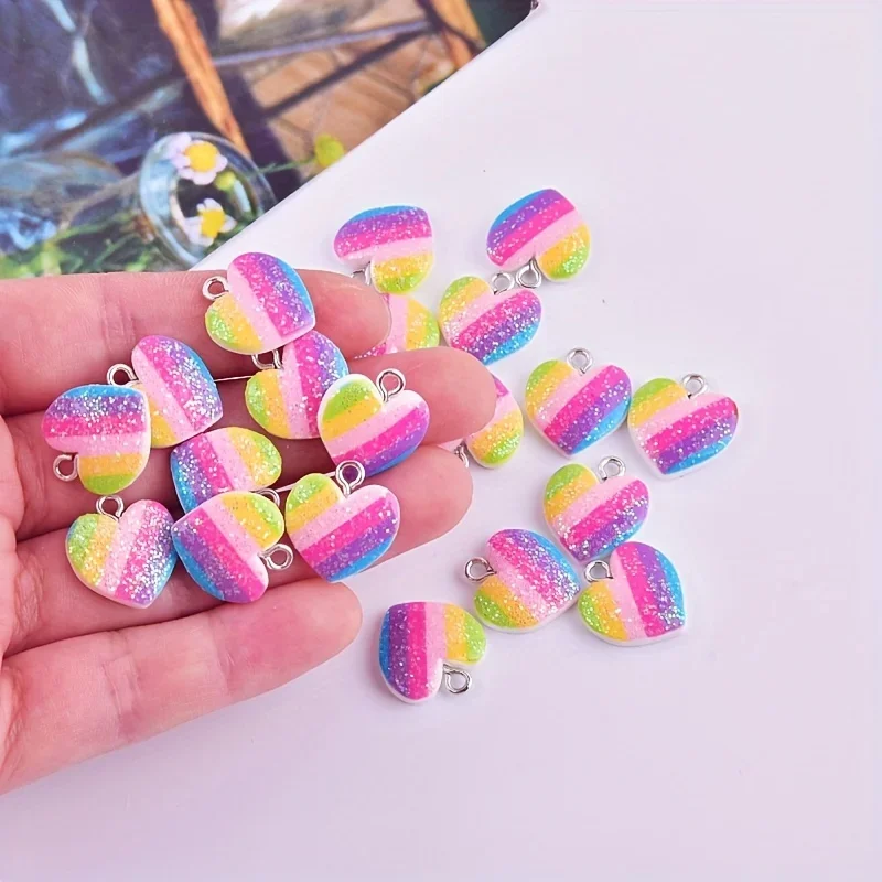 Breloques en résine en forme de cœur colorées, 10 pièces, pendentifs en forme de cœur mignons de couleurs mélangées, pour la fabrication de bijoux, accessoires artisanaux pour boucles d'oreilles