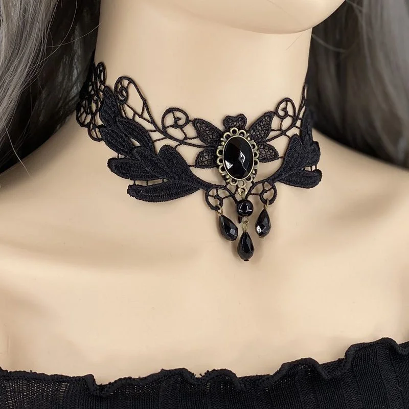 New Korean Fashion Velvet Choker for Women Vintage Sexy Lace Necklace with Pendants Gothic Girl Neck Jewelry Accessories