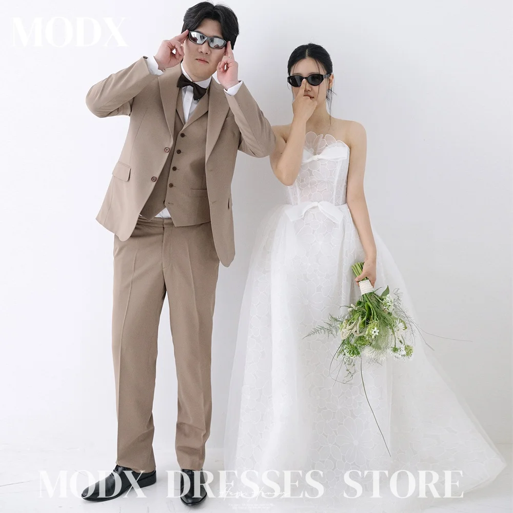 

MODX Big Flower Lace A-line Wedding Dresses Sleeveless 웨딩드레스 Bow Pleat Korea Photoshoot Floor-Length Customised Bridal Gown 2025