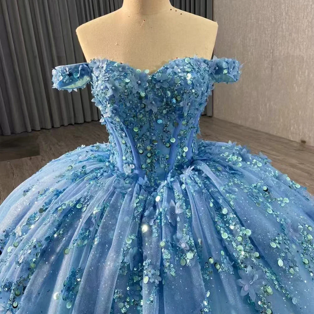 فستان طويل فاخر من Vestidos De 15 بدون أكتاف على شكل قلب مزين بالترتر وأربطة من الخلف باللون الأزرق للمناسبات الخاصة