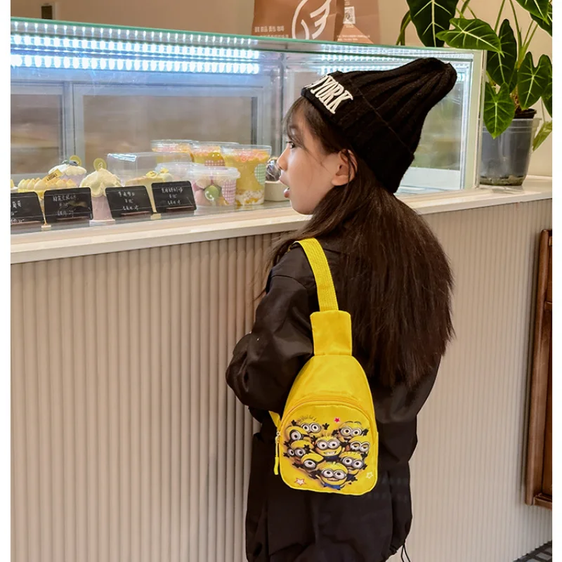 Minions children\'s bags autumn ingredients wholesale cartoon cute male and female breast bags fashion leisure princess shoulder