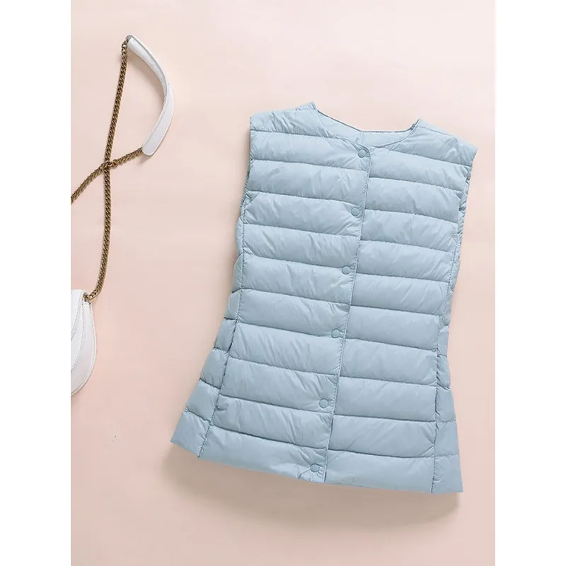 Gilet in piumino ultraleggero da donna 2025 Nuovo autunno inverno femminile Gilet in piumino d'anatra imbottito con piume calde senza maniche