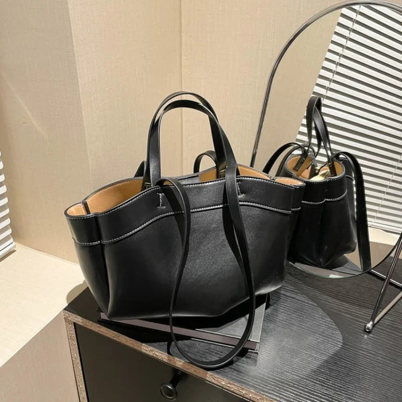 

Fashionable PU High-end Single Shoulder Handbag Women's Crossbody Bag 2025 New Versatile Commuting Women's Shoulder Bag