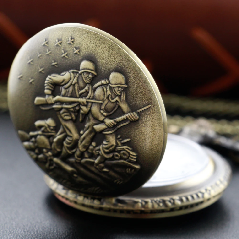 

War Soldier Emblem Pattern Quartz Pocket Watch Antique Bronze Fob Chain Pendant Clock Men's and Children's Commemorative Gift