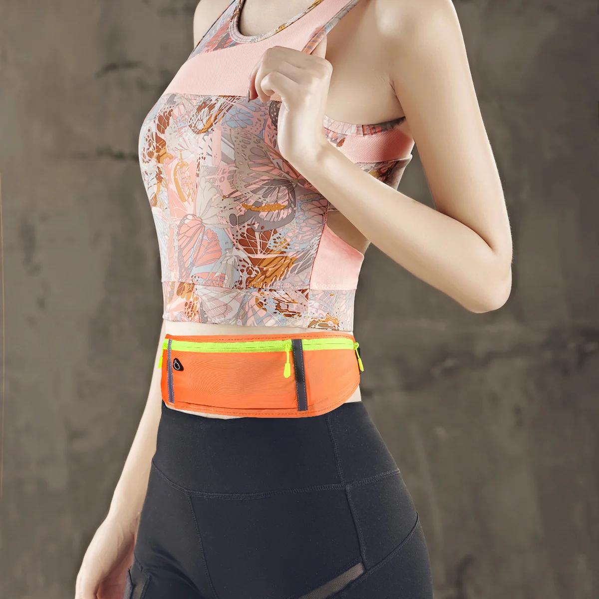 1Pcs Dark Grey Running Waist Pouch 3 Compartments Waterproof Reflective Material Smooth Zipper Perspiration Dissipation