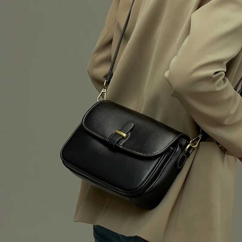 nuova-borsa-a-tracolla-in-pelle-da-donna-2025-borsa-quadrata-semplice-sli-borsa-a-tracolla-versatile-cuciture-fatte-a-mano-tendenza-estiva