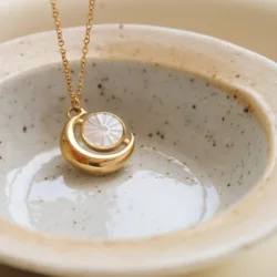 High Quality Natural Shell Moon Necklace Pendant Stainless Steel Waterproof Chic Jewelry Valentine's Day Gift