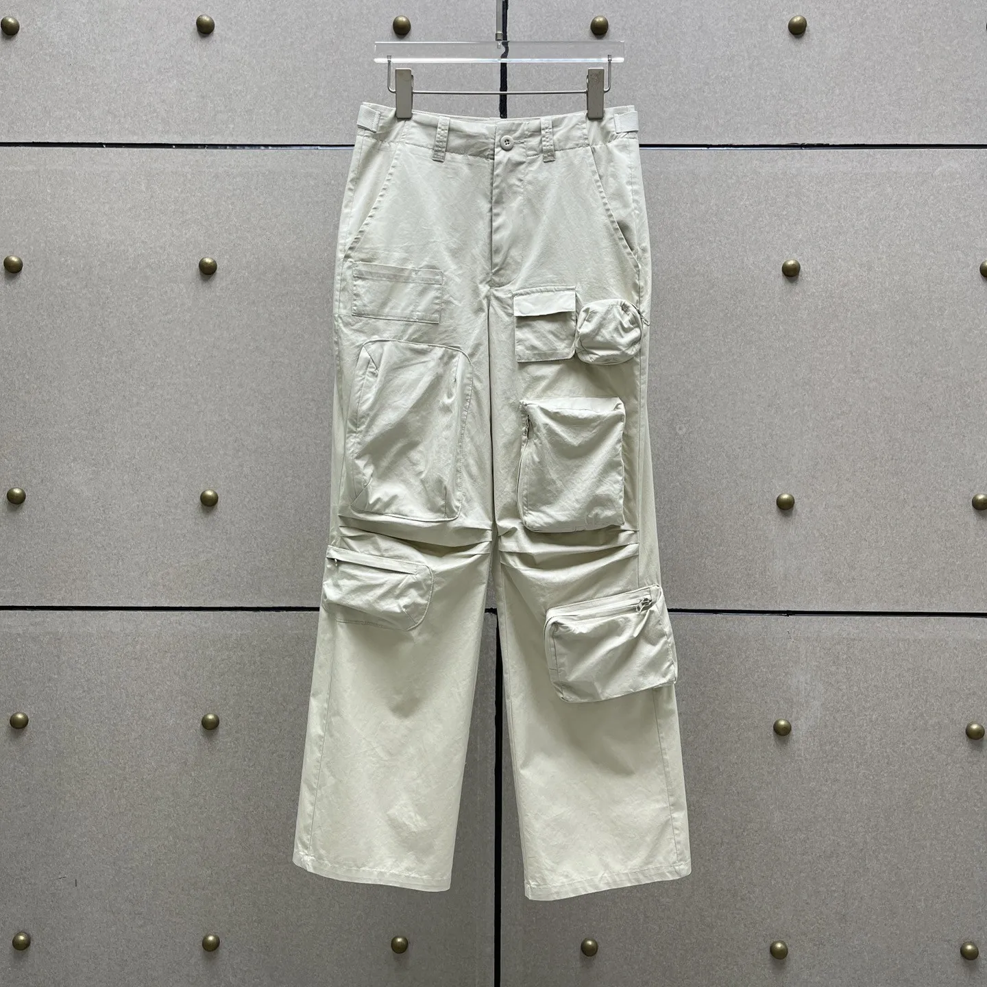 2025 new Light Beige Wide-Leg Cargo Pants - Multiple Pockets Casual Stylish Loose-Fit Trousers