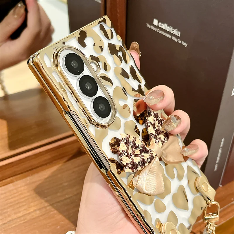 حافظة لهاتف سامسونج جالاكسي Z Fold 7 6 Fold7 Fold6 مع سلسلة حافظة لطيفة ZFold7 Funda