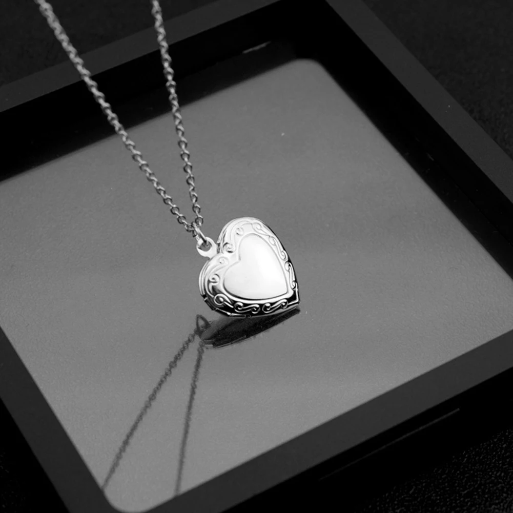 1 Heart Shaped Photo Frame Pendant Necklace Love Heart Charm Stainless Steel Locket Necklace Women Men Fashion Memorial Jewelry