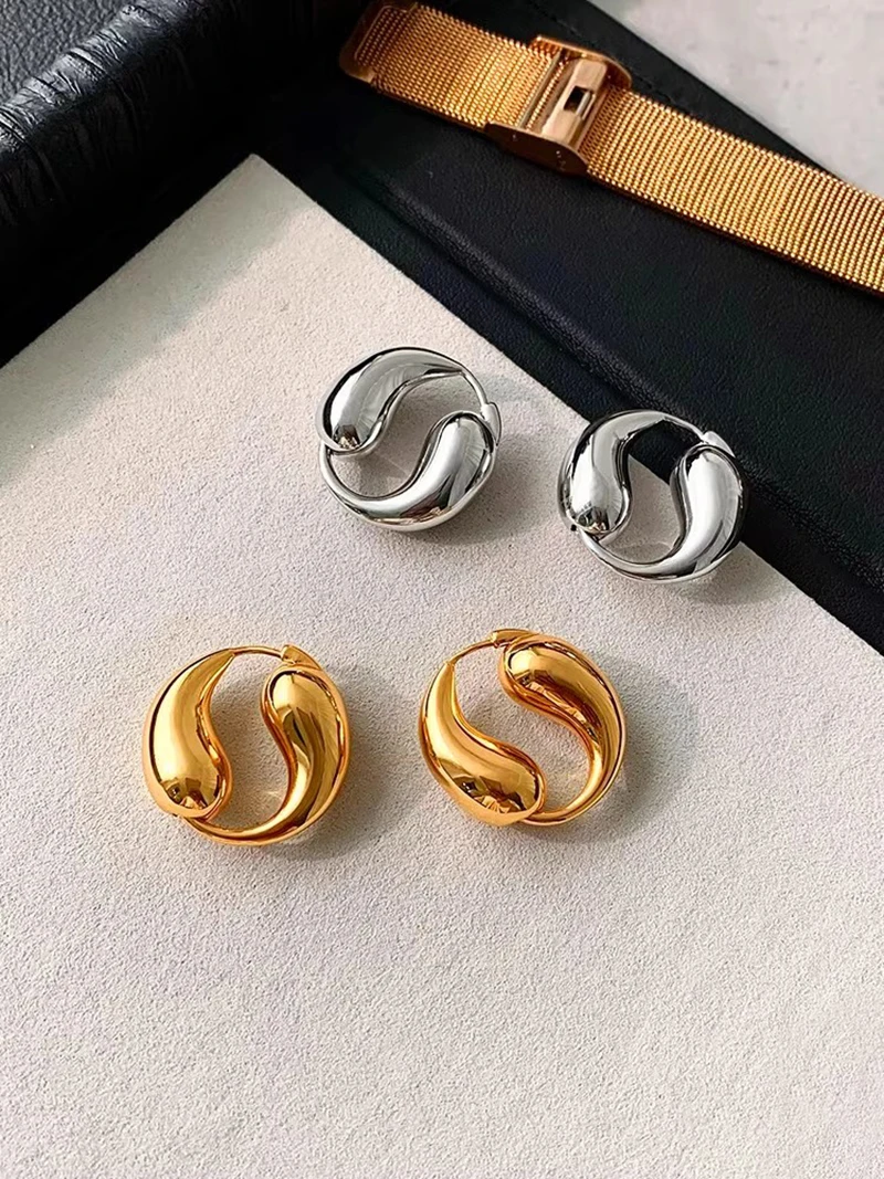 Peri'sbox Unusual Solid Gold Silver Plated Ying Yang Huggie Hoop Earrings for Women Chunky Statement Taiji Thick Ear Hoops Trend view 3