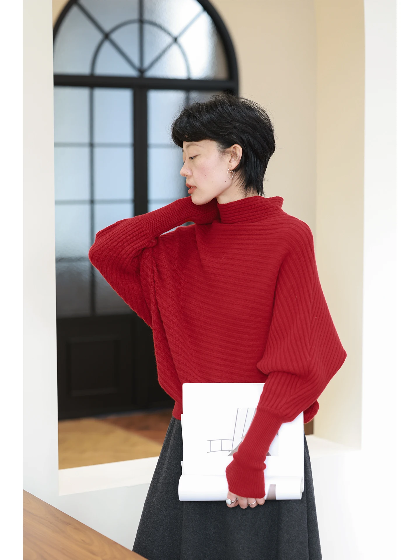 

Красный вязаный свитер-гольф для женщин, свободный крой, с высоким воротником, рукава «летучая мышь», длинные рукава, теплый, уютный, повседневный, для ношения под одеждой