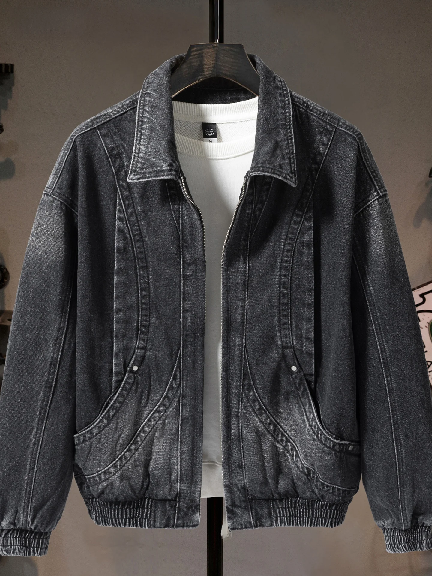 

Мужская утепленная джинсовая мотоциклетная куртка в американском ретро-стиле, модная, универсальная, черная, с длинными рукавами, на молнии, с элементами пэчворка