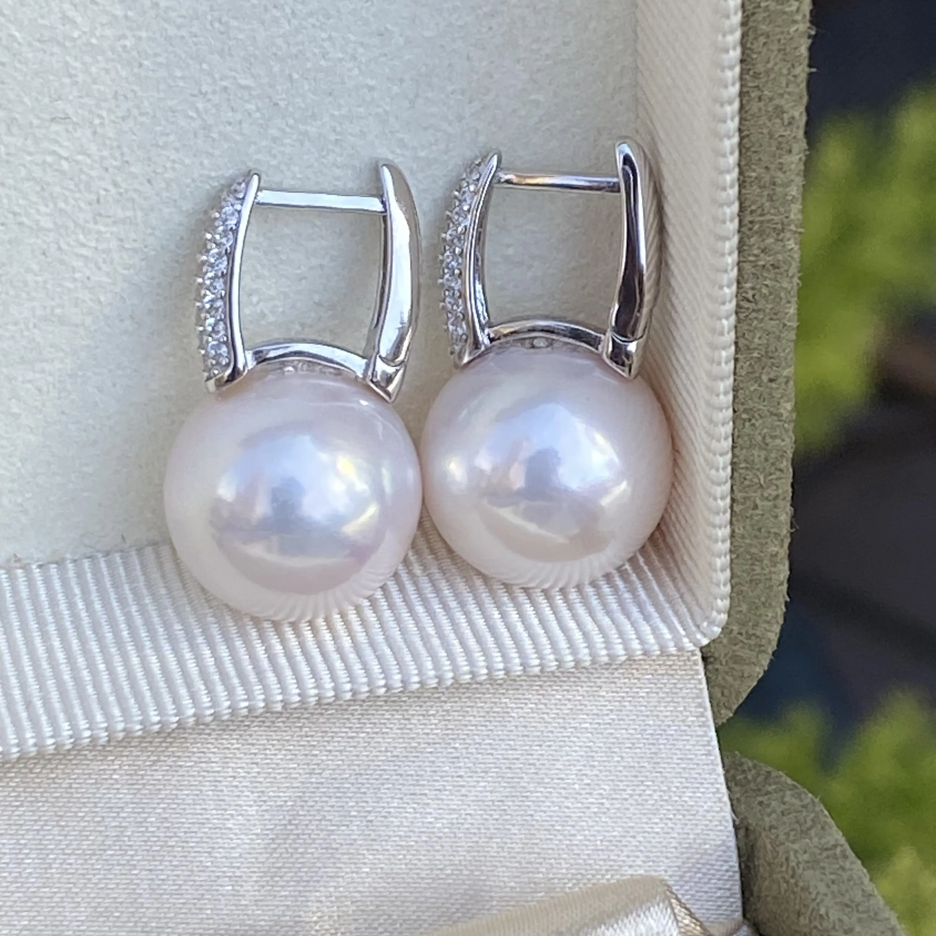 Elegant Earrings AAAA11-12mm/12-13mm Natural South Sea Pearl Earrings 925s