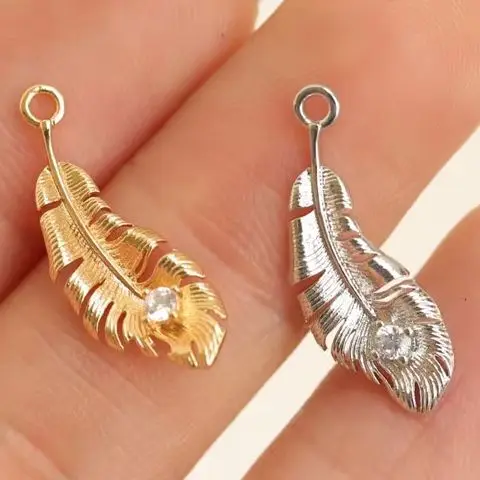 

2 шт. 22x7,8 мм медные позолоченные циркониевые подвески с перьями 3D легкие роскошные изысканные аксессуары ручной работы «сделай сам»