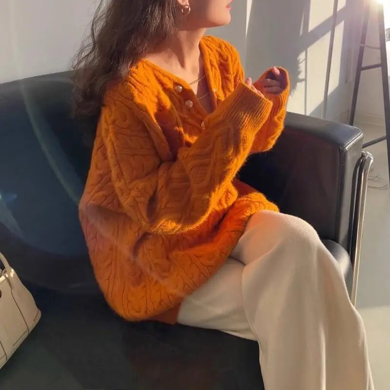 

Orange V-neck twist sweater for women 2024 new autumn and winter style gentle pullover knitted tops loose outer wear