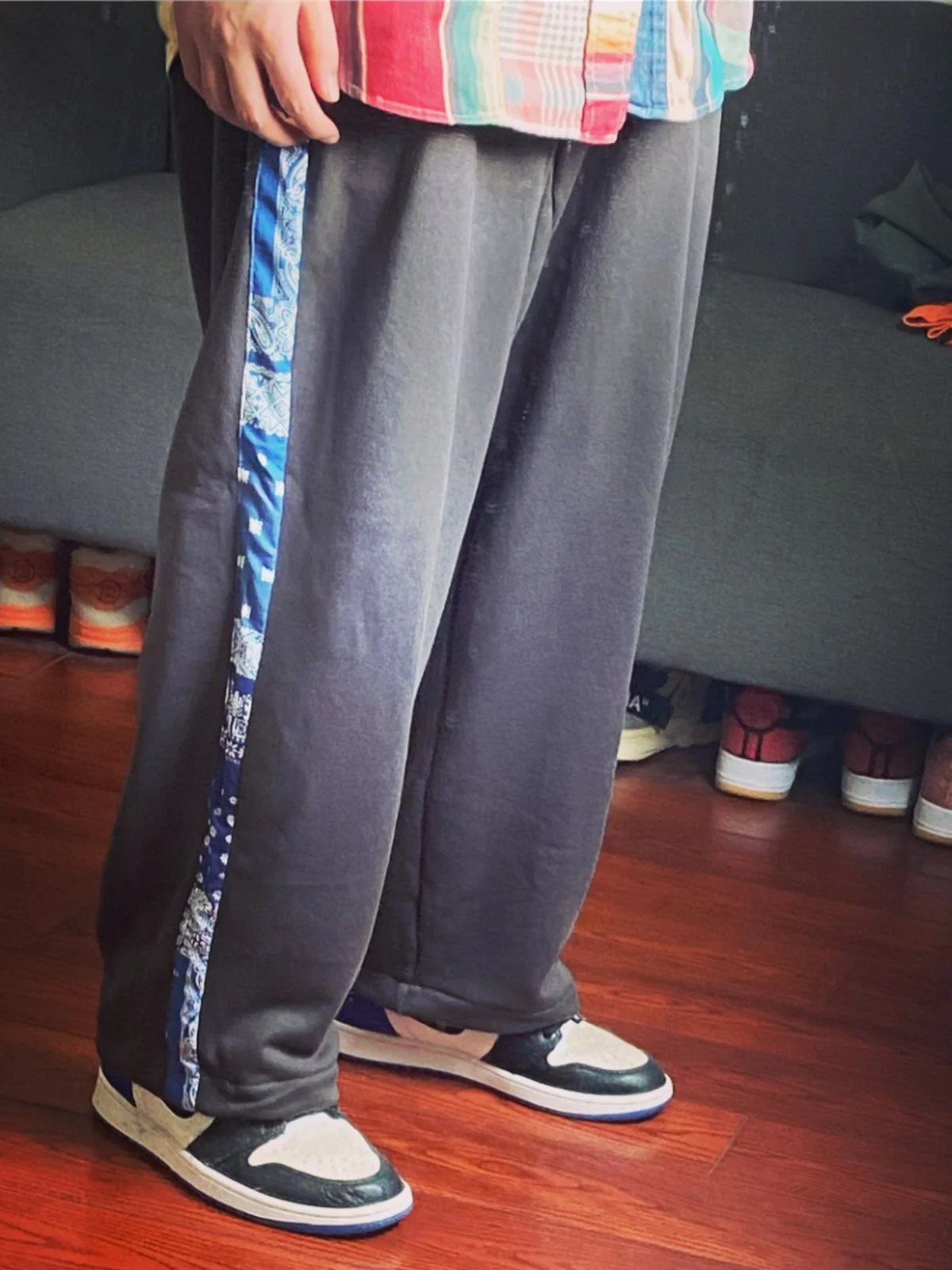 

BTTJOB Pure Cotton Sweatpants with Side Cashew Pattern Fashionable Urban Style Straight Leg Long Trousers for Young Men