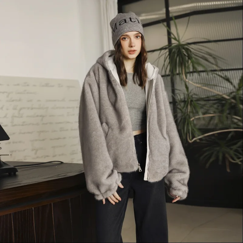 Stylish Faux Fur Reversible Jacket Women's American Style Long Sleeve Loose Warm Outerwear 2026 New Female Winter Plush Coat
