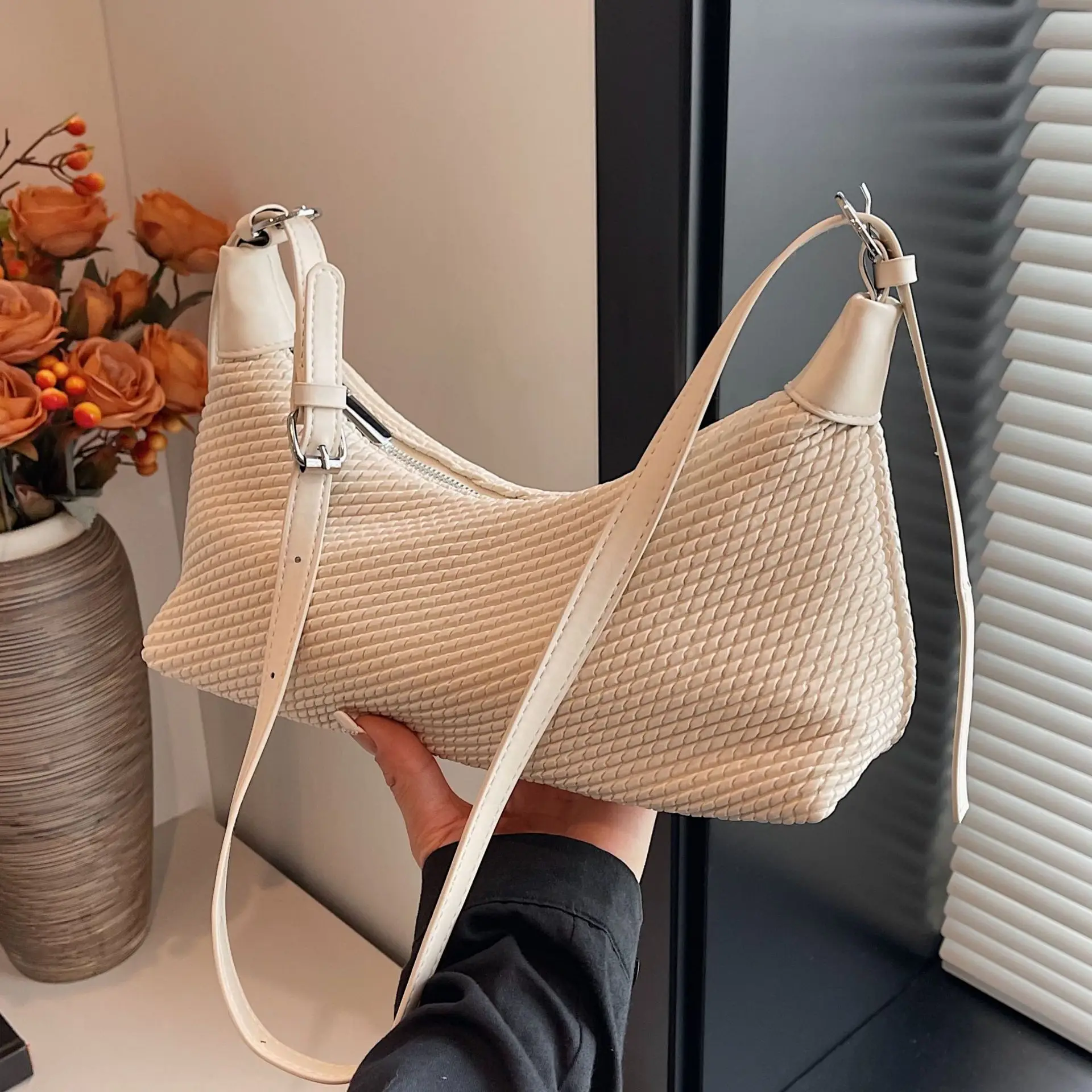 

2025 Summer Crinkle Stripe Tote Bag Niche Top Handle Purse for Women Vintage Crossbody Bag Textured Shoulder Bag Retro Day Bag​