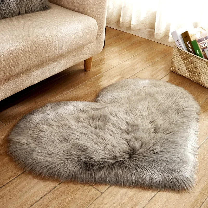 Shaggy Carpet Artificial Sheepskin Hairy Mat Wool Faux Fluffy Mats Love Heart Rugs NO Lint Carpet For Living Room 30x40cm