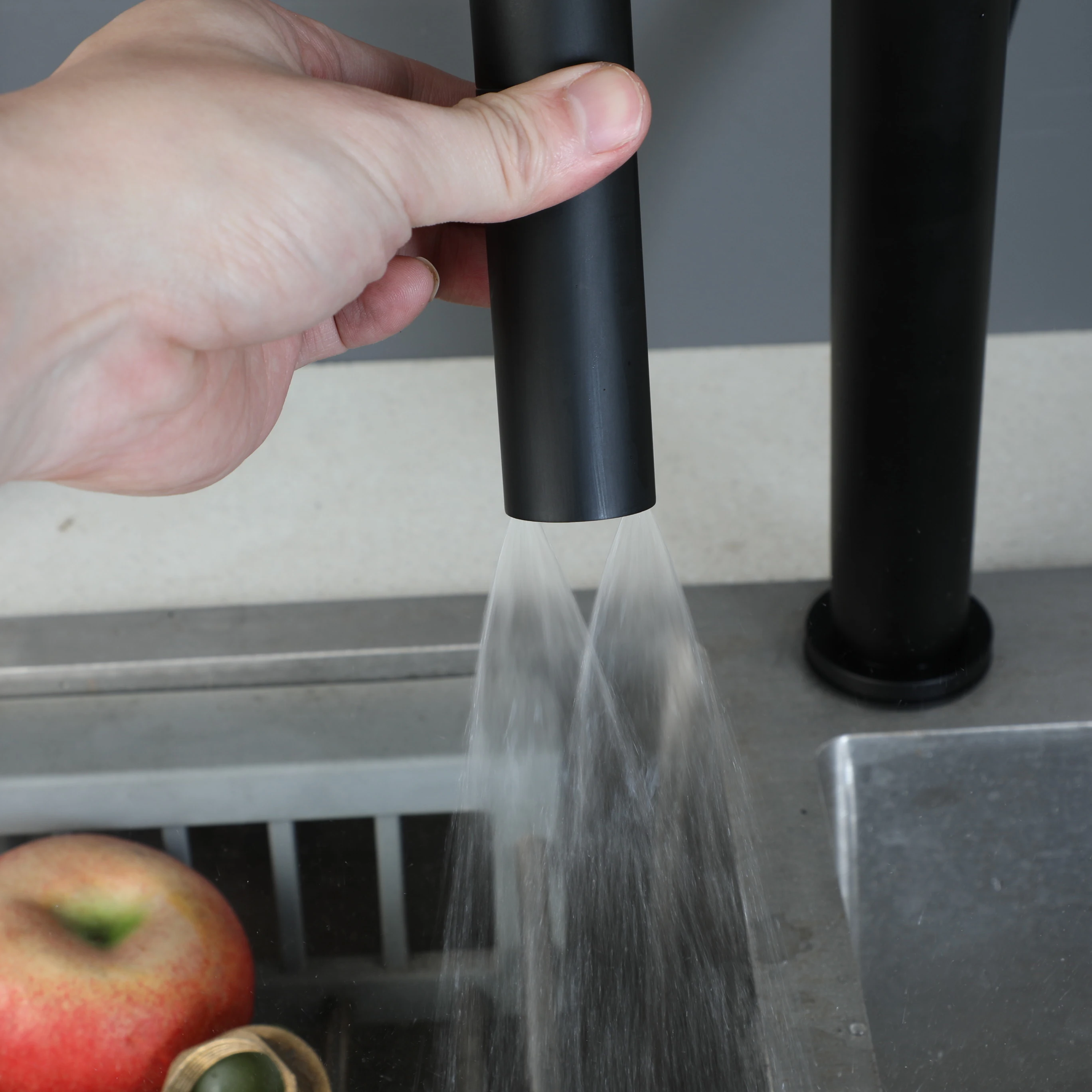 KEMAIDI matzwarte magnetische - Matte Black Kitchen Sink Faucet Spring recensie en prijs