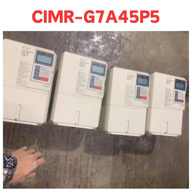 inverter bekas CIMR-G7A45P5 Tes lulus Pengiriman Cepat
