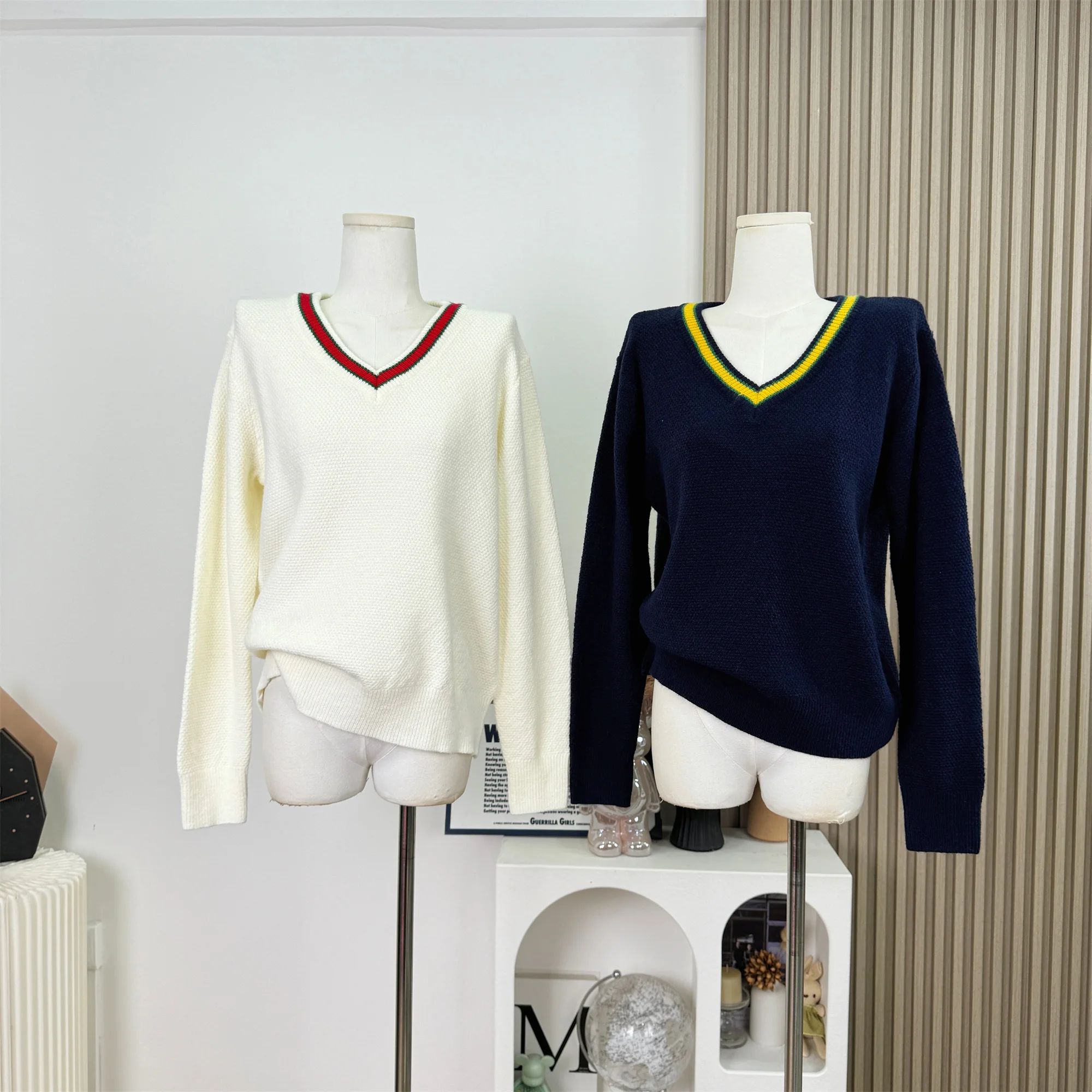 

Осень-зима, полосатый свободный свитер с v-образным вырезом в студенческом стиле, женский новый вязаный шерстяной повседневный пуловер с длинными рукавами C210