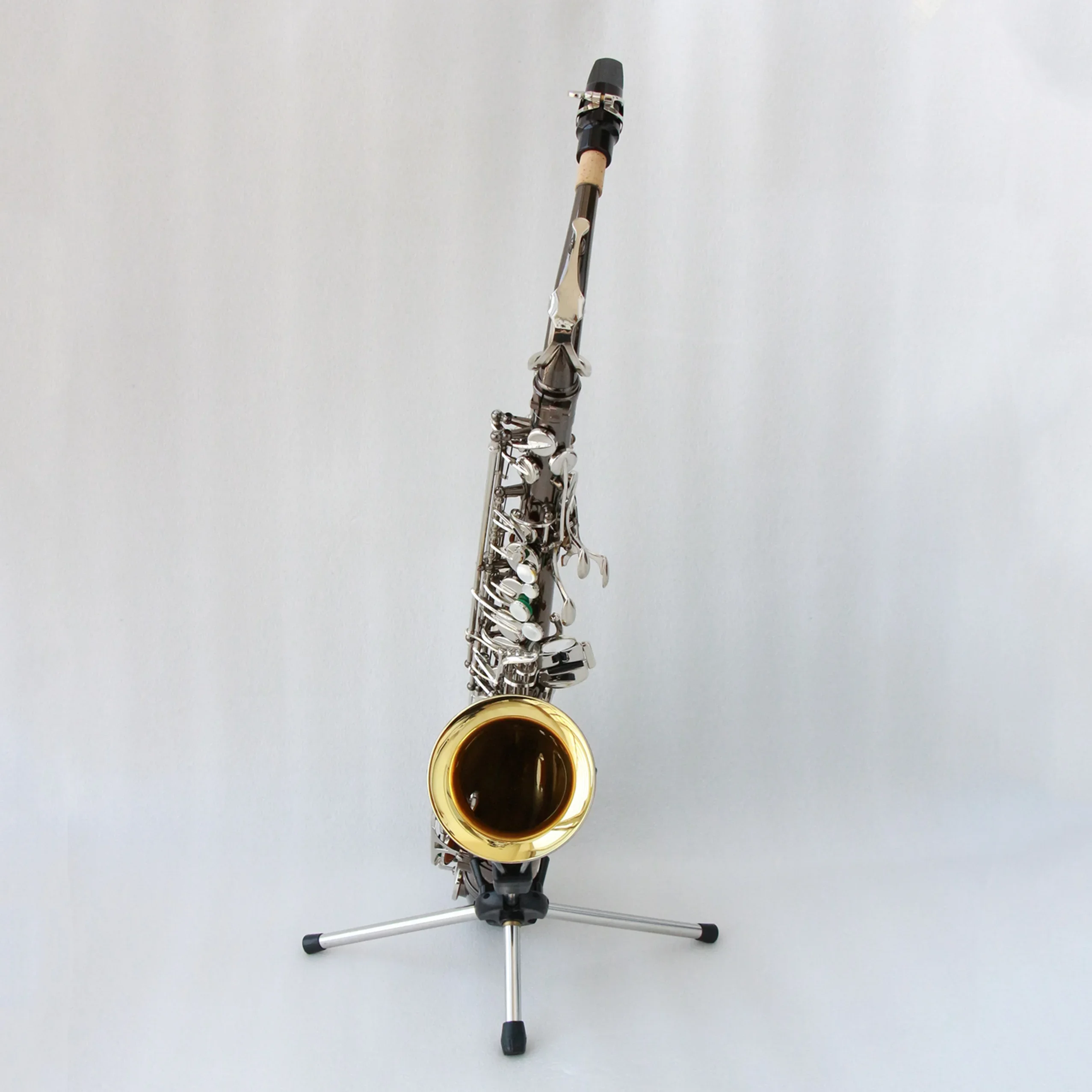 

Hooqu Professional Alto Saxophone with Black Nickel Body & Gold Lacquered Bell Carving EB Tone Bakelite Mouthpiece