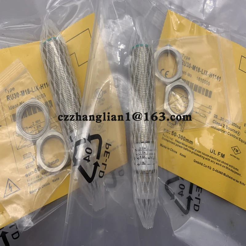 

brand new ultrasonic sensor RU300D-M30M-LIU8X2-H1141