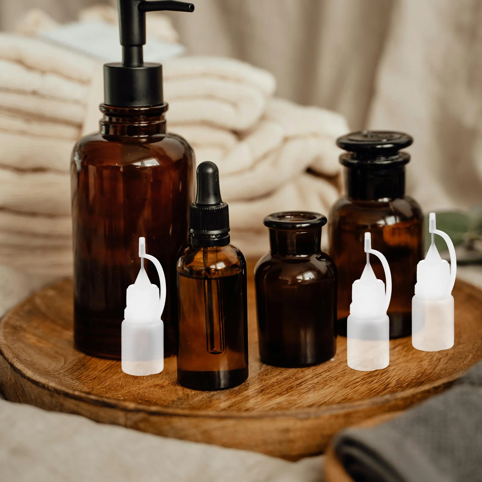 30 bottiglie da spremere ricaricabili applicatore di precisione a punta fine piccole bottiglie di vernice per colla a olio a prova di perdite portatili