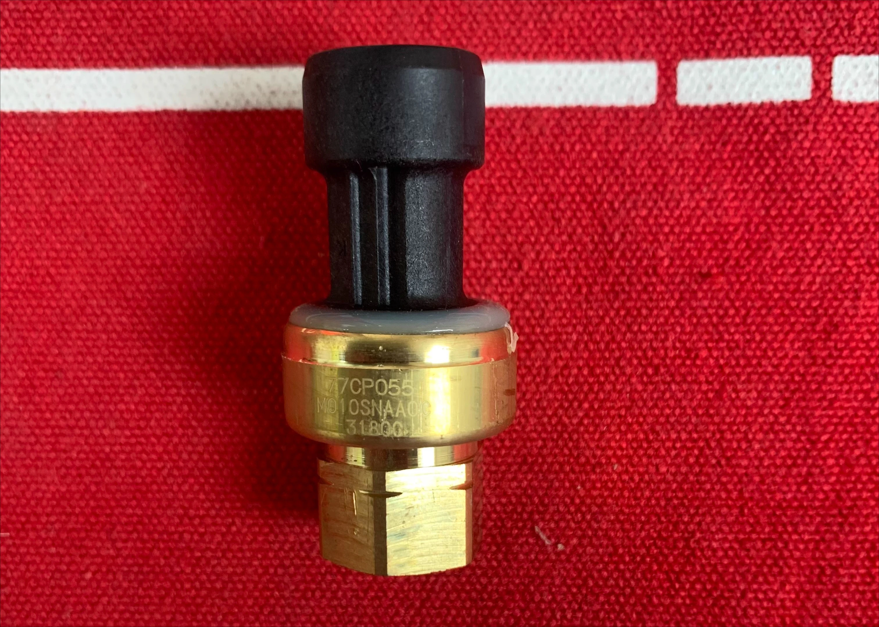 

Air Conditioning Pressure Sensor 77CP055M010SNAA0C 0-10KG 4-20MA