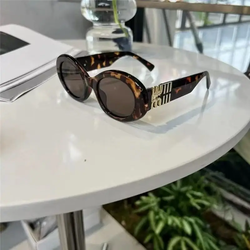 

2025 New Fashion Oval Sunglasses Women Men Trendy Cool Sun Glasses Ladies Street Shot Retro Premium Eyewears Gafas De Sol UV400