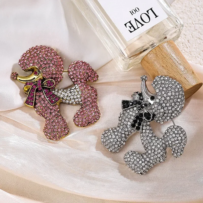 Vintage Gorgeous Imitation Crystal Poodle Dog Brooch Cute Animal Badge Fittings Men/Women\'s Suits Dresses Corsage Accessories