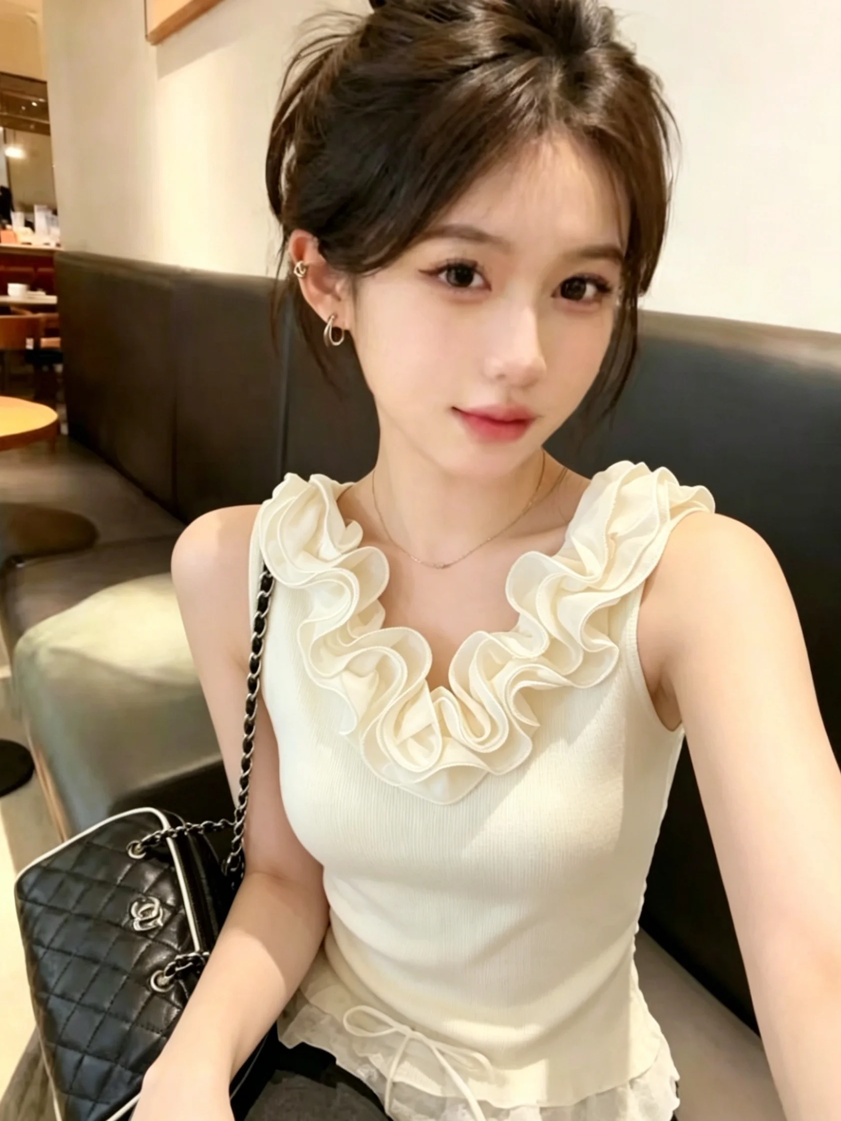 

Slim Fit Knitted Vest Women's Summer New Style Gentle Wind Sleeveless Top with 3D Flower Decoration Korean Style V-Neck Silk ...
