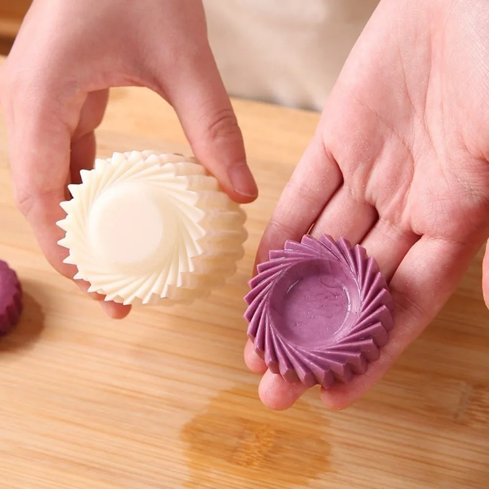 Double‑Sided Hand Press Mooncake Mold Detachable Flower Petal Dessert Baking Mold Food‑Grade Plastic Non-Stick DIY Pastry Stamp