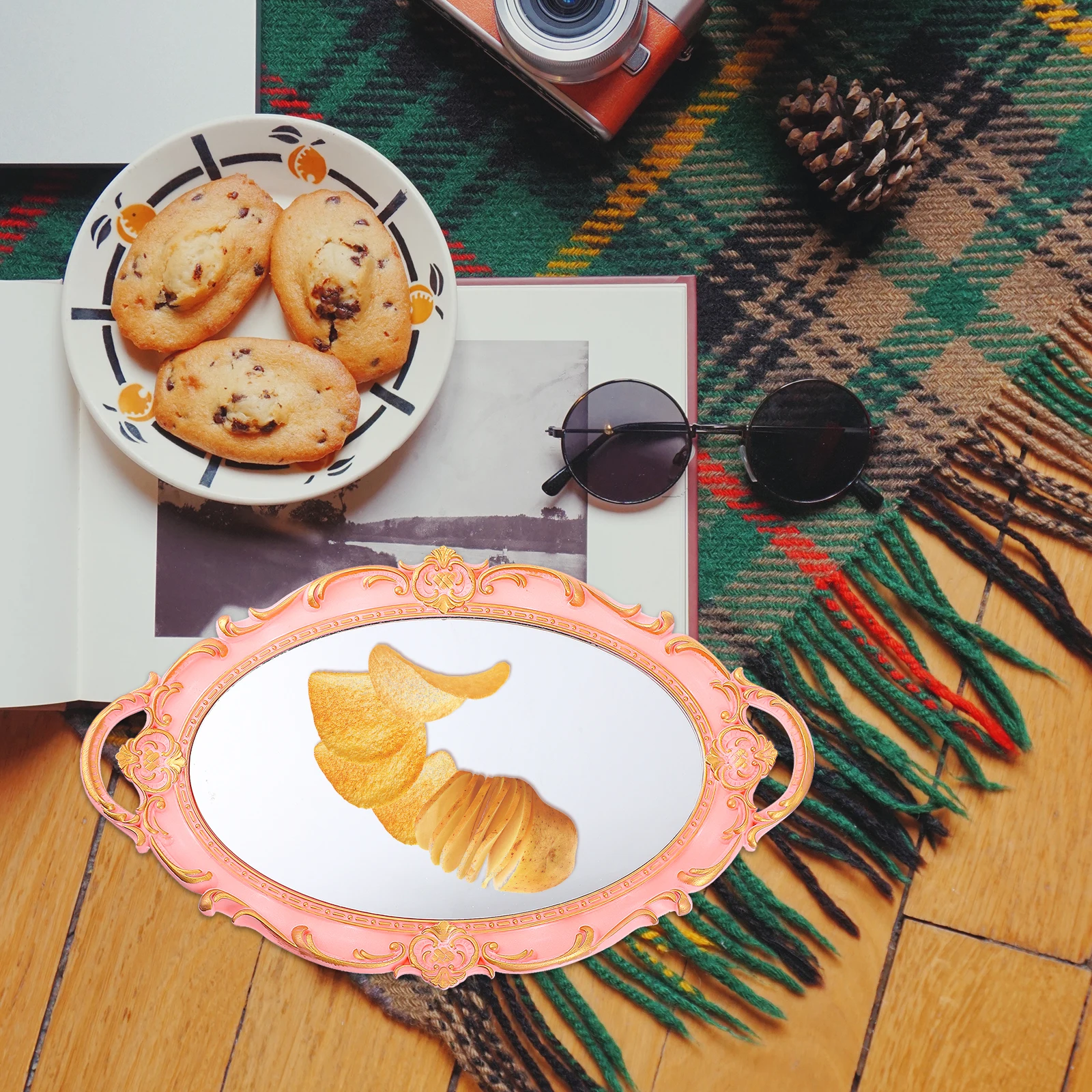 

1Pcs Retro Storage Tray American Style Vintage Mirror Surface Practical Make-Up Storage Photo Props Tray Photo Props