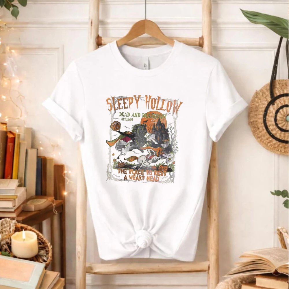 Vintage Sleepy Hollow Graphic T‑Shirt Headless Horseman Gothic Pumpkin Castle Bat Distressed Poster Spooky Halloween Casual Tops