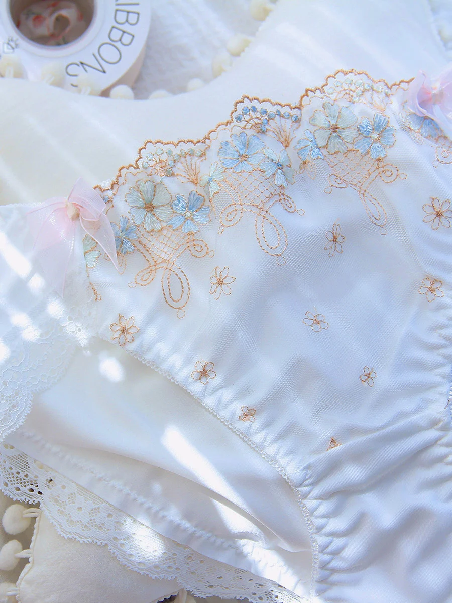 طبعة محدودة مطرزة الحليب الحرير عقدة الجنية منخفضة الخصر الملابس الداخلية النسائية الحلو Sl e سراويل