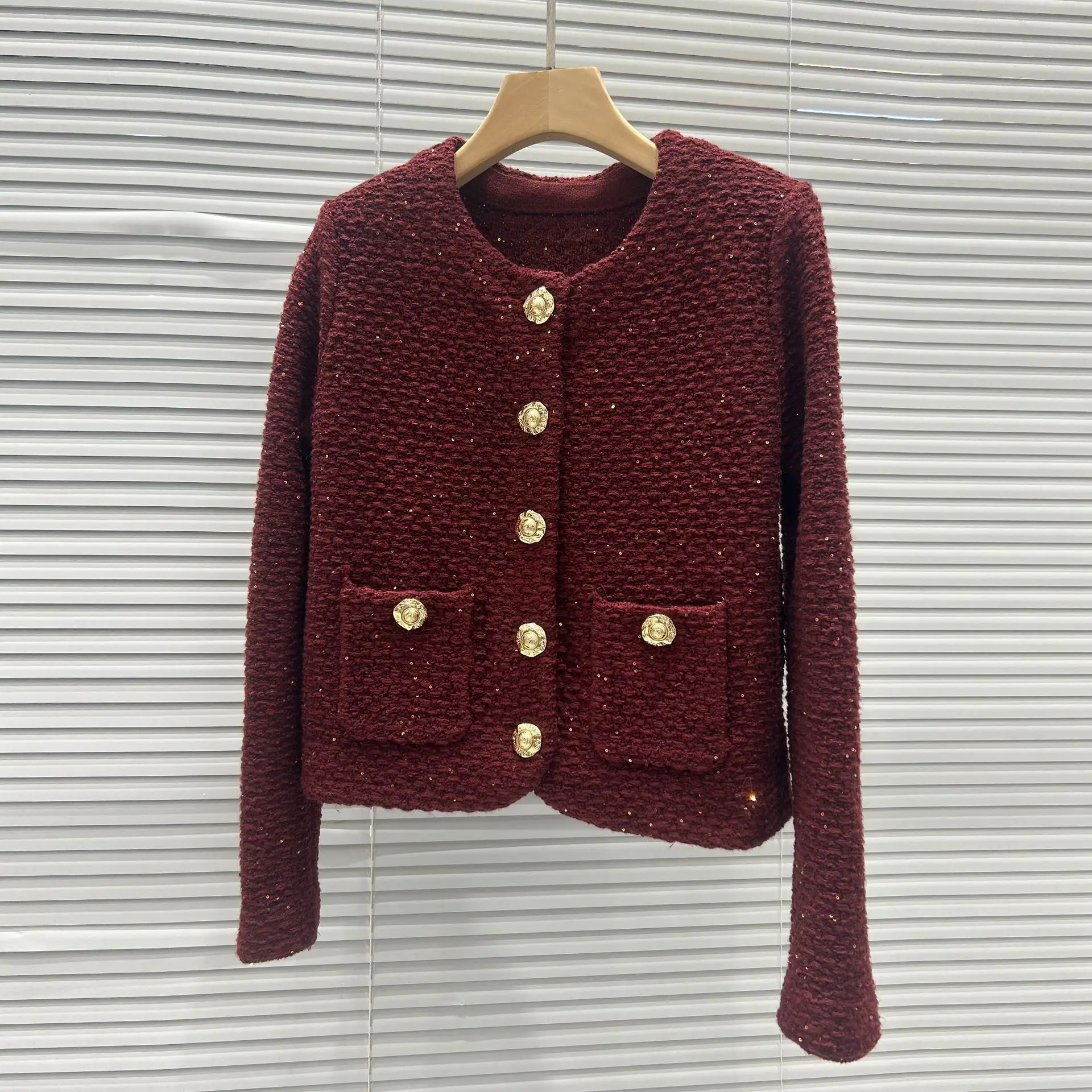 CHUJIE 2025 خريف شتاء جديد النمط الفرنسي ضوء فاخر الترتر مشبك معدني رقبة مستديرة أنيقة موضة تنوعا سترة قصيرة