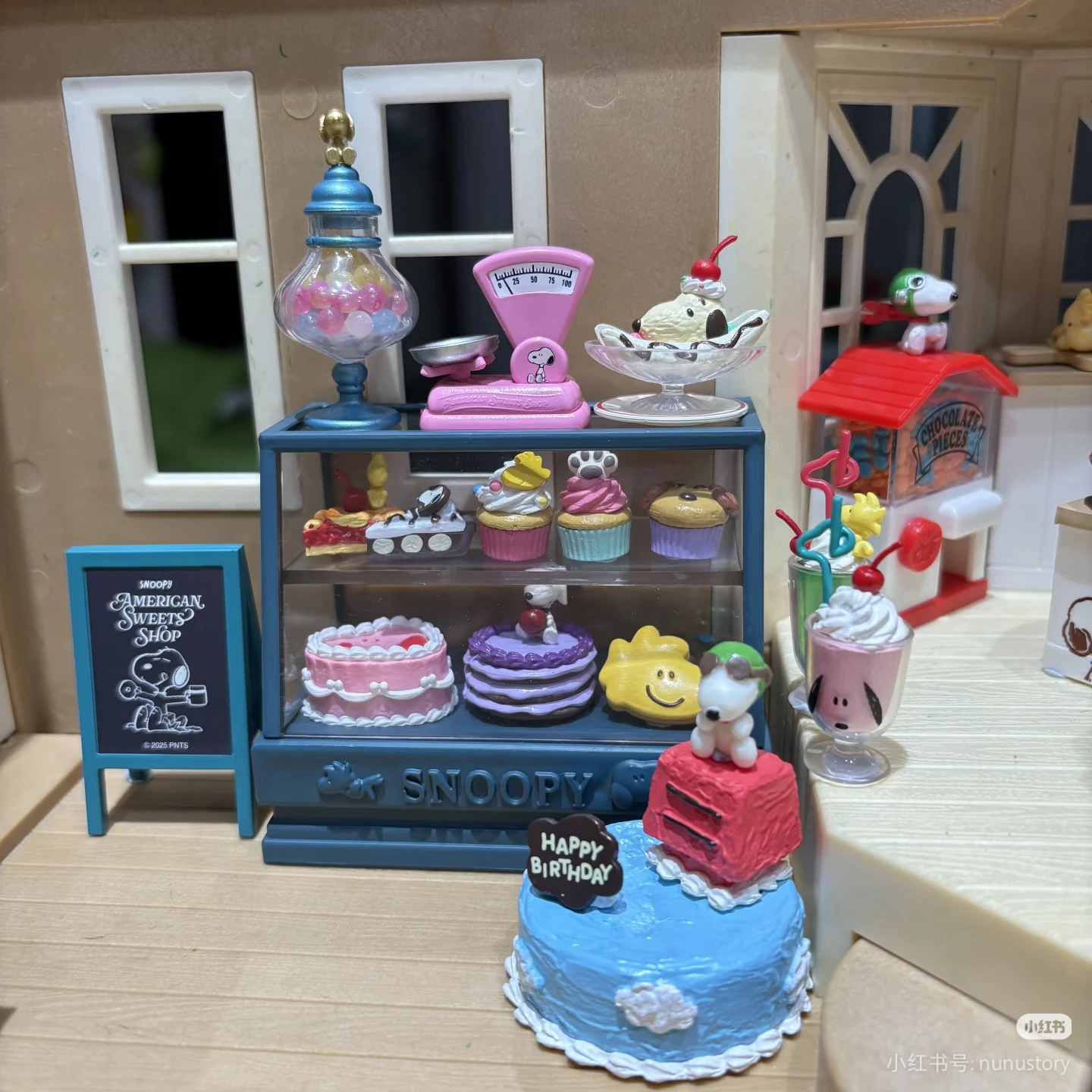 Re-Ment Snoopy's American Dessert Shop Series Blind Box Collezione di scene in miniatura Decorazione da scrivania Figura giocattolo per regalo di compleanno