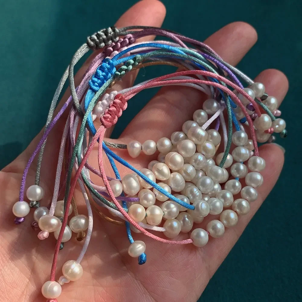 Pulseras de perlas de agua dulce naturales reales para mujeres y niñas, cuerda de perlas pequeñas de colores, pulseras de hilo con dijes de perlas de patata, amistad